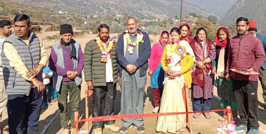 क्रिकेट में पोखरी ने गुनियाला को दी शिकस्त