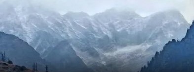बदरीनाथ समेत हिमालयी पहाड़ियों पर बर्फवारी की दस्तक