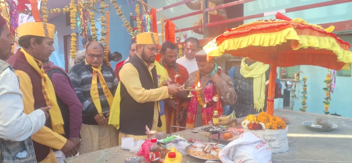 नंदा राजजात मुहूर्त को कांसुवा गांव पहुंची छंतोली