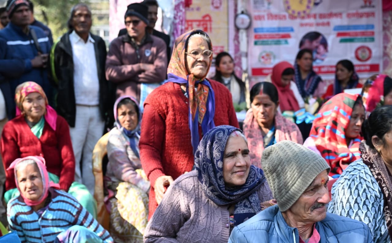 बहुद्देशीय शिविर में अधिकांश समस्याएं हाथों हाथ निपटी