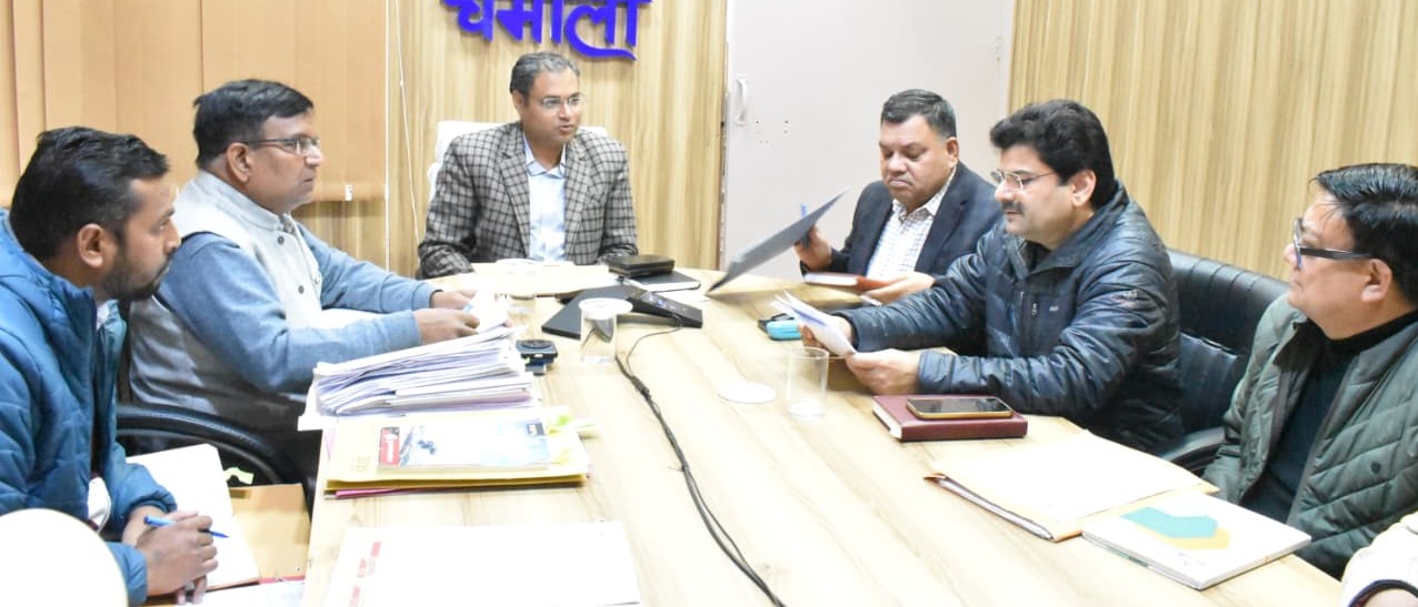 कर्णप्रयाग रेल लाइन के लंबित मामलों में लाई जाएगी तेजीःडीएम