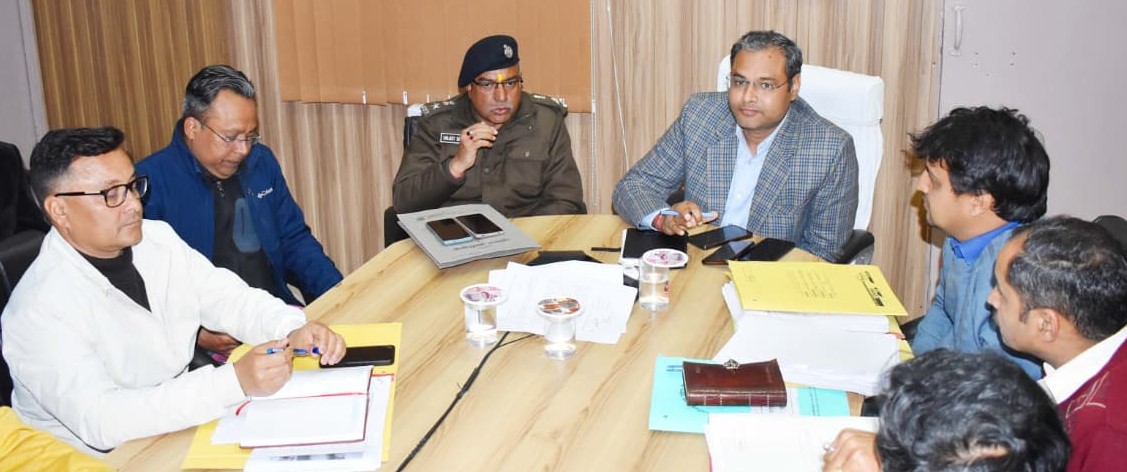 बदरीनाथ मास्टर प्लान कार्यों में लाई जाएगी और तेजीःडीएम