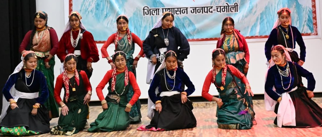 चार साल बेमिसाल कार्यक्रम में रंगारंग और खेल कार्यक्रमों की धूम