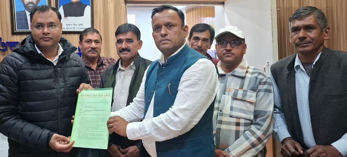भू-स्खलन के स्थाई समाधान की ग्रामीणों ने उठाई आवाज