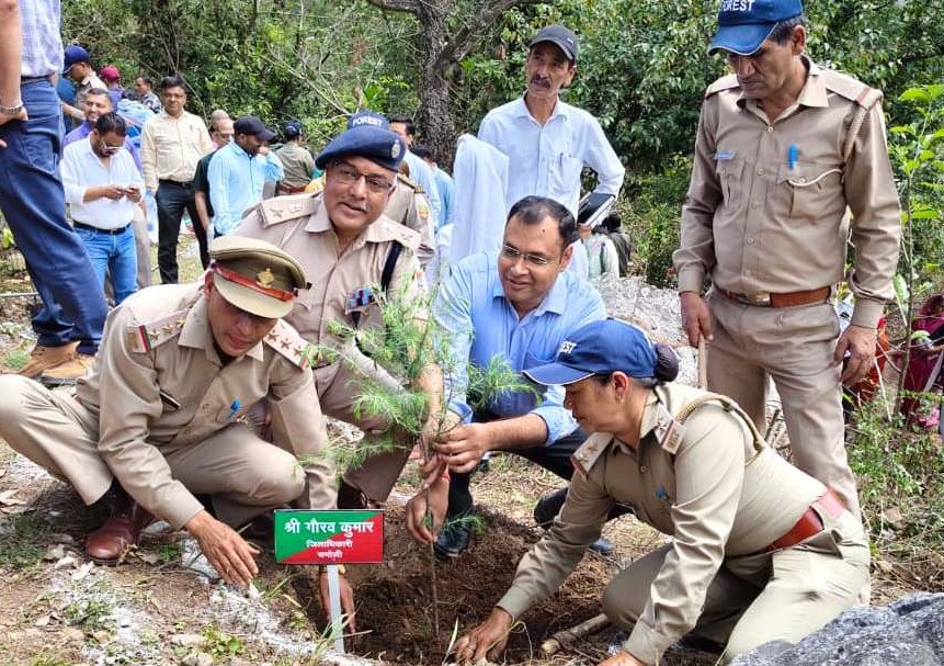पर्यावरण संरक्षण को जनभागीदारी से मिलेगी मजबूतीःडीएम