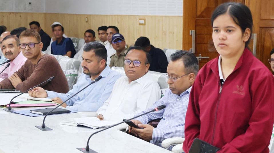 जनसमस्याओं का जबावदेही के साथ होगा समाधानःडीएम