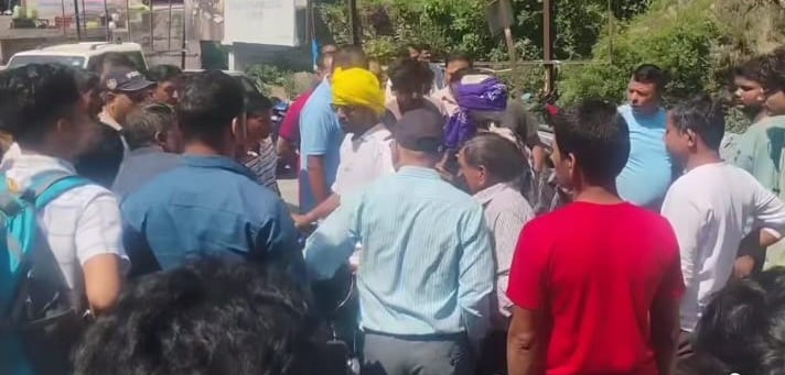 कर्णप्रयाग में विवाद के बाद धारदार हथियार से हमला