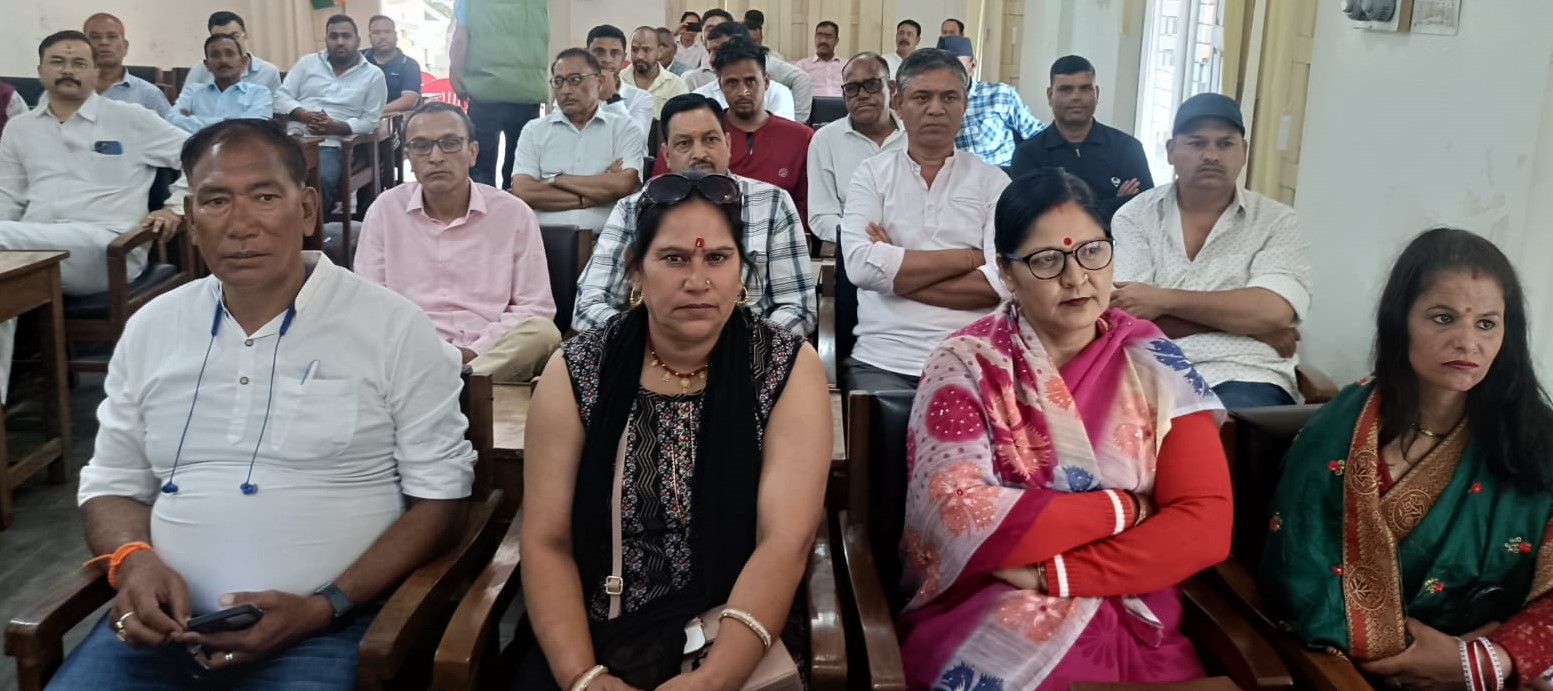कांग्रेस ने बनाई चुनावी रणनीति, संगठन विस्तार पर दिया जोर
