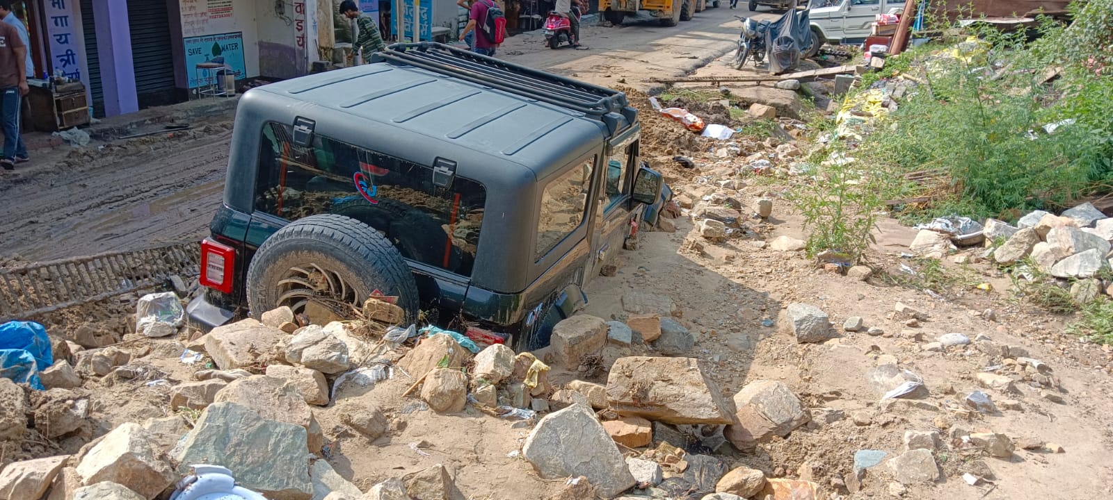 आसमानी आफत ने मचाई तबाही, दहशत में लोग