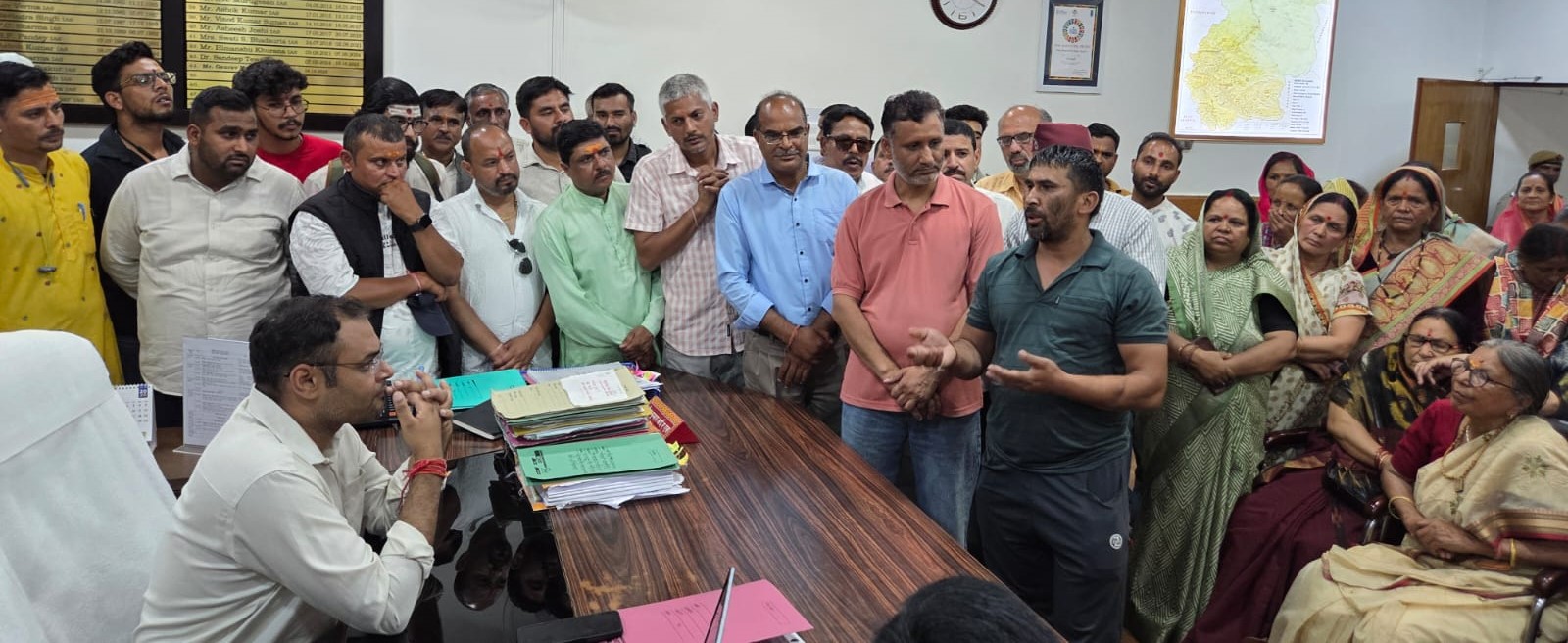 पुरातत्व और प्राधिकरण के खिलाफ ग्रामीणों ने खोला मोर्चा