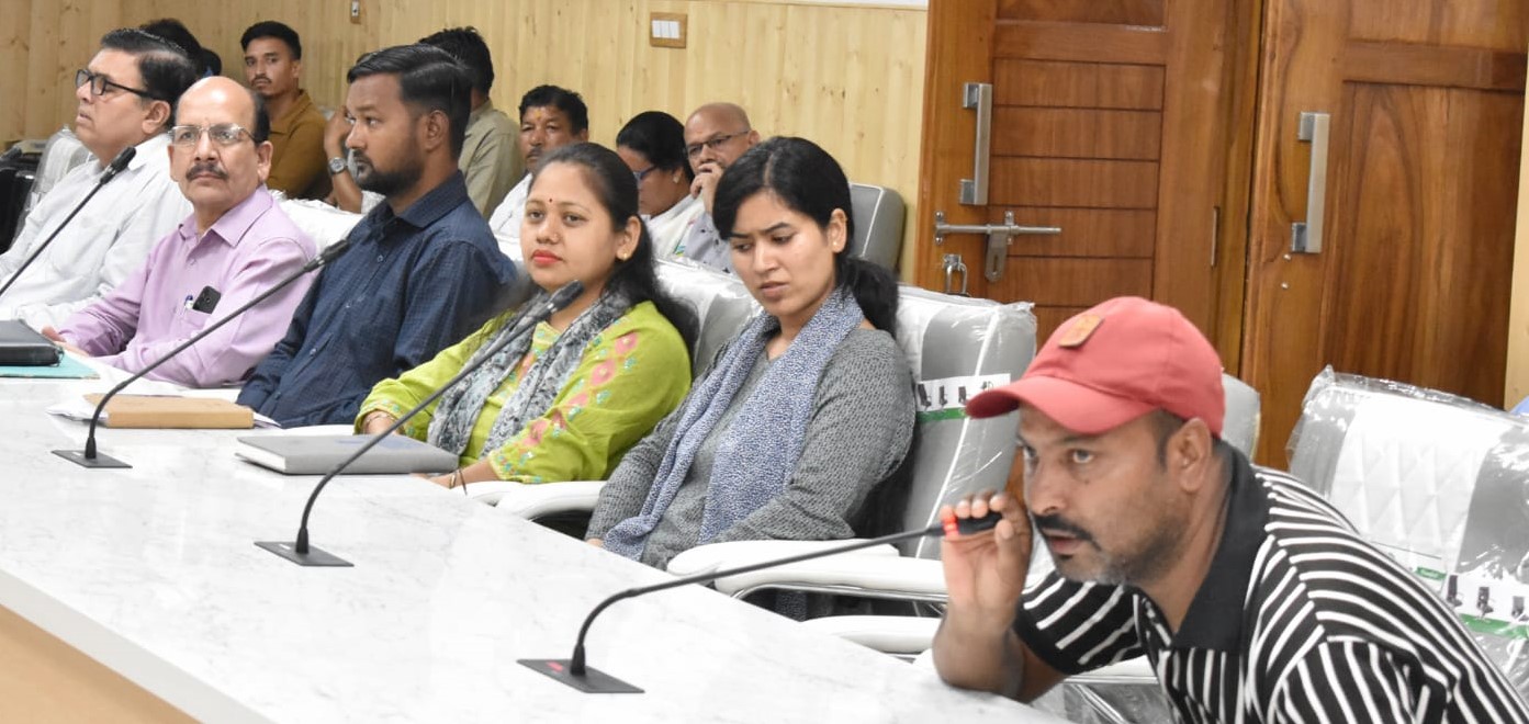क्षतिग्रस्त विद्यालय भवनों का नाबार्ड से होगा पुनर्निर्माणःडीएम