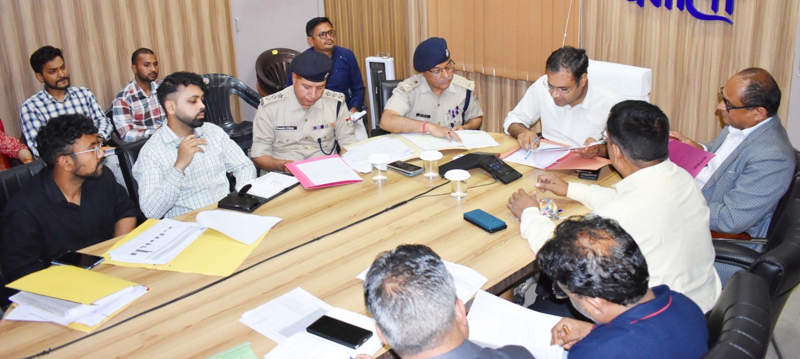 सड़क सुरक्षा को सर्वोच्च न्यायालय के निर्देशों का हो पालनःडीएम