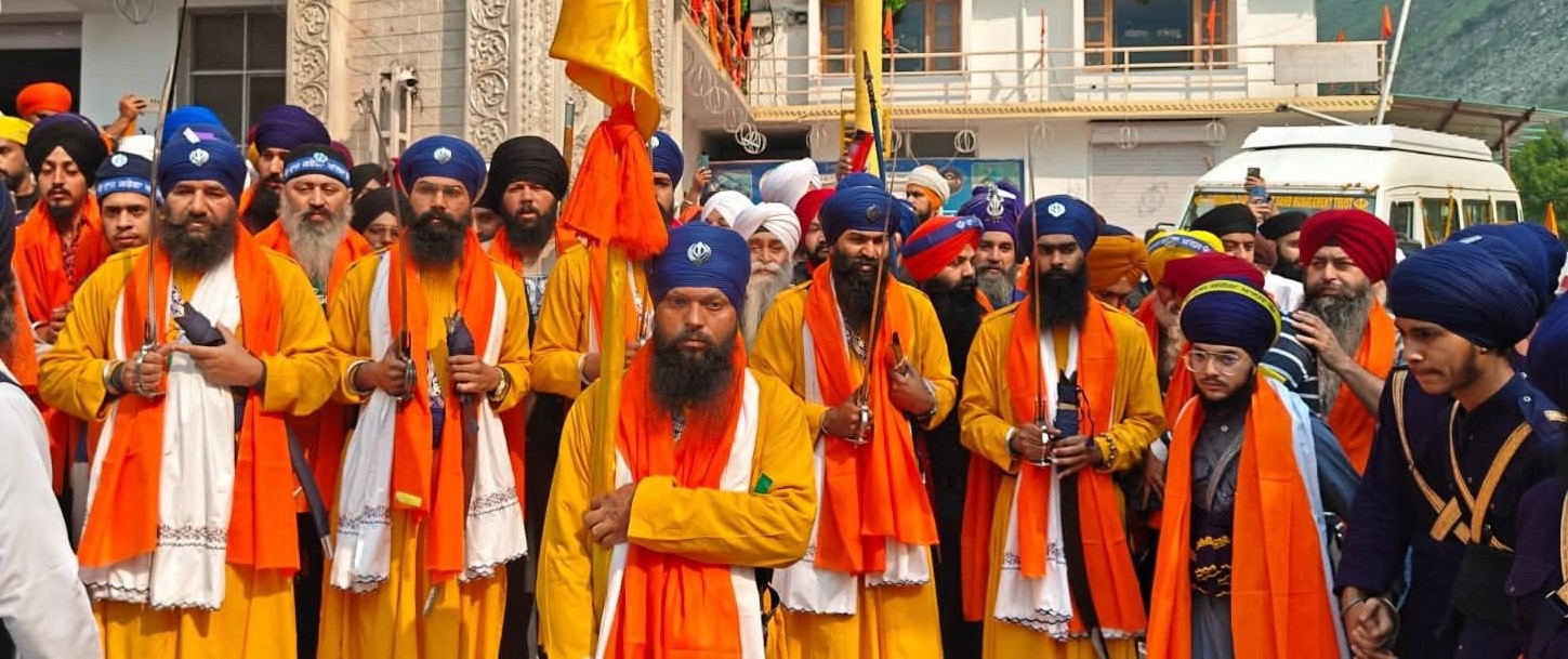 हेमकुंड साहिब कपाटोद्घाटन को पंजप्यारों का दल रवाना