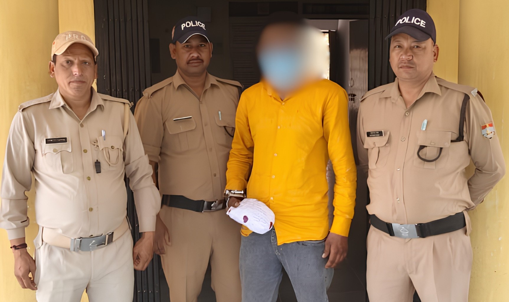 पुलिस ने 709 ग्राम चरस के साथ तस्कर को पकड़ा