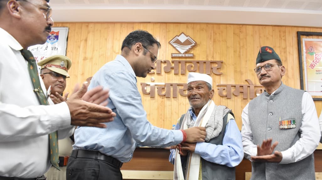 कारगिल विजय दिवस पर अमर शहीदों को किया नमन