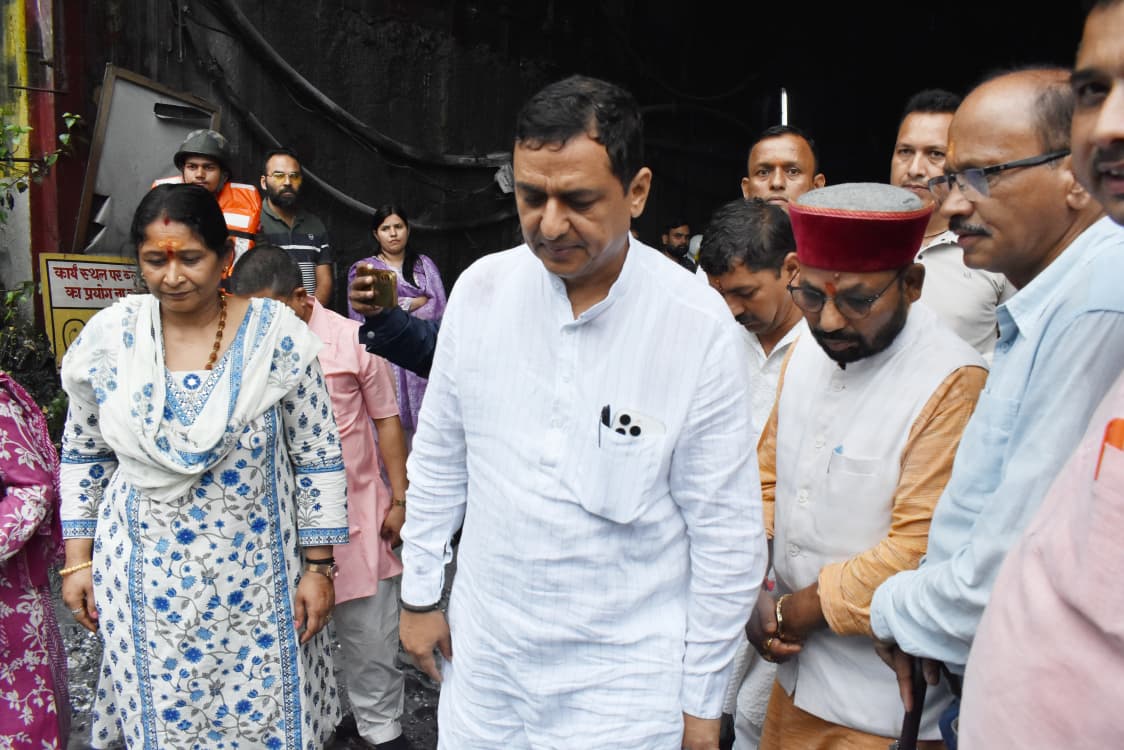 ढ़वाल सांसद अनिल बलूनी ने किया टीएचडीसी टनल हादसा स्थल का निरीक्षण