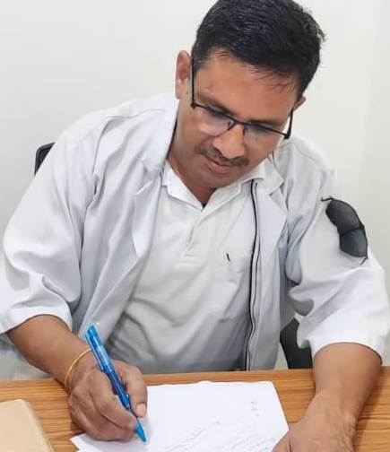 डिप्लोमा फार्मासिस्टों ने मांगों को आंदोलन की राह पकड़ी