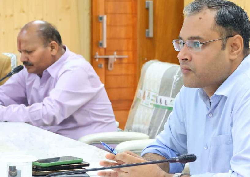 जनता मिलन कार्यक्रम में फरियादियों ने लगाई फरियाद