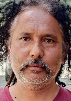 रात के अंधेरे में गाँव के भरोसे की रोशनी बना अमर सिंह