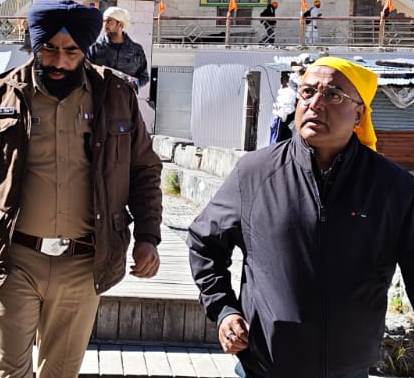 एसपी ने हेमकुंड साहिब पहुंचकर सुरक्षा व्यवस्था का लिया जायजा