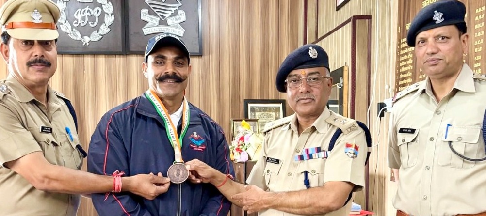 चमोली पुलिस के जितेंद्र ने बाॅडी बिल्डिंग में जीता कांस्य पदक