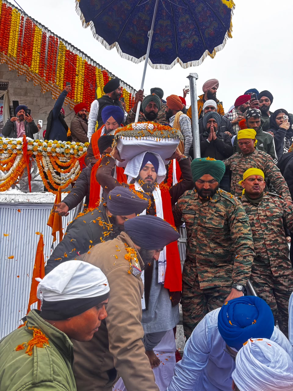 हेमकुंड साहिब-लोकपाल के कपाट शीतकाल के लिए बंद