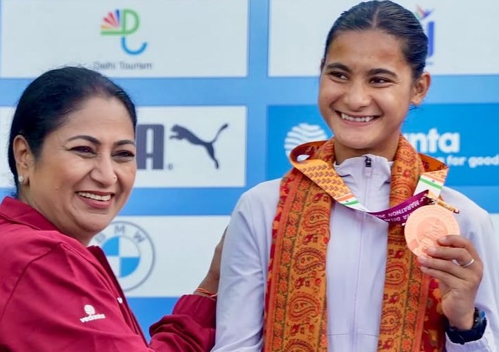 दिल्ली हाफ मैराथन में वाण गांव की भागीरथी ने जीता कांस्य पदक