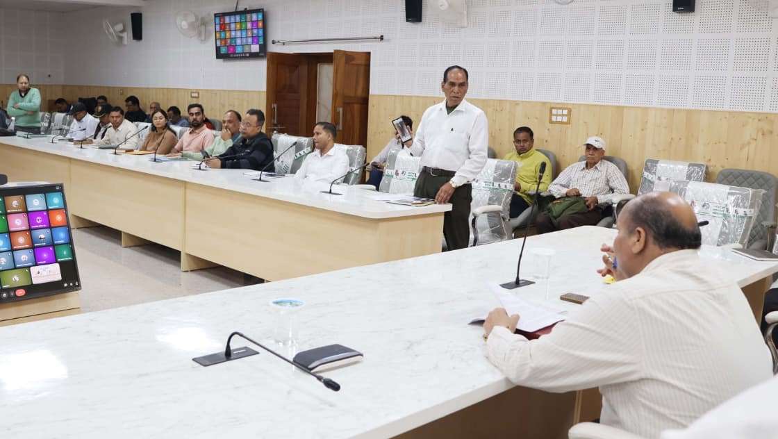 जनता मिलन कार्यक्रम में 17 शिकायतों पर हुई सुनवाई